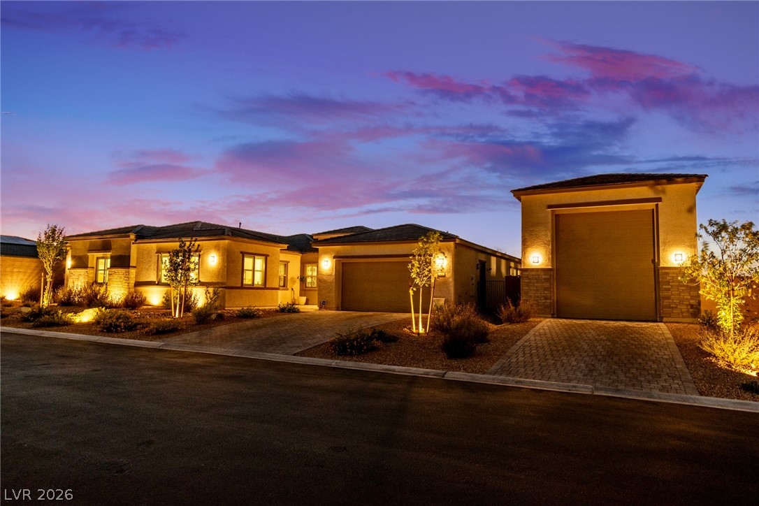 4660 Blushing Dawn Avenue Las Vegas NV 89118