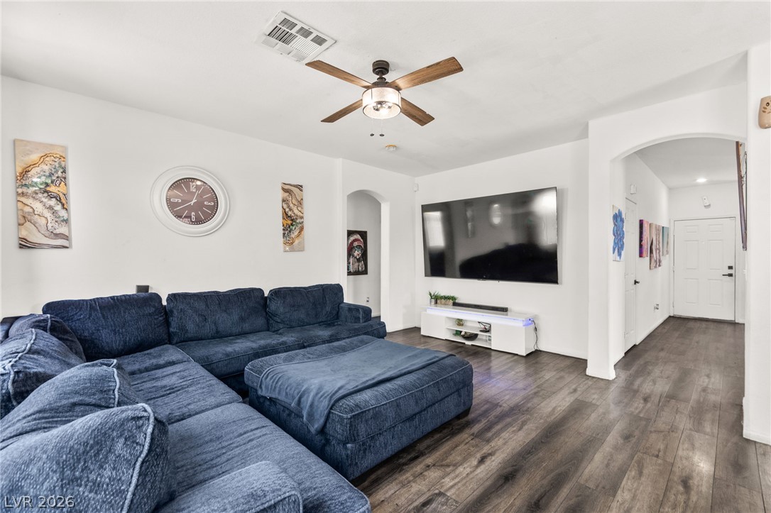 2142 Seattle Shore Street Las Vegas NV 89115