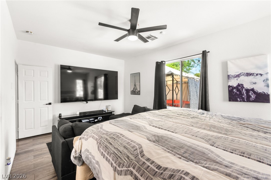 2142 Seattle Shore Street Las Vegas NV 89115