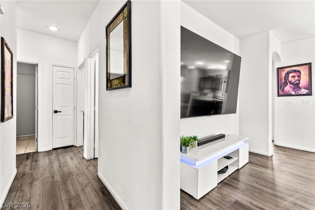 2142 Seattle Shore Street Las Vegas NV 89115