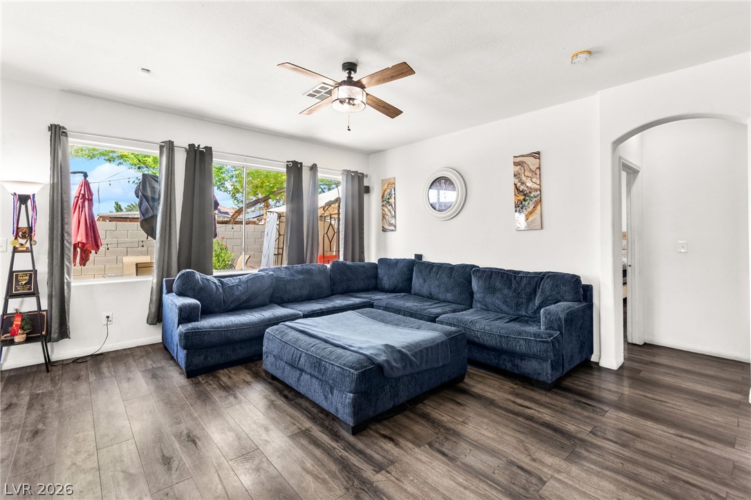 2142 Seattle Shore Street Las Vegas NV 89115