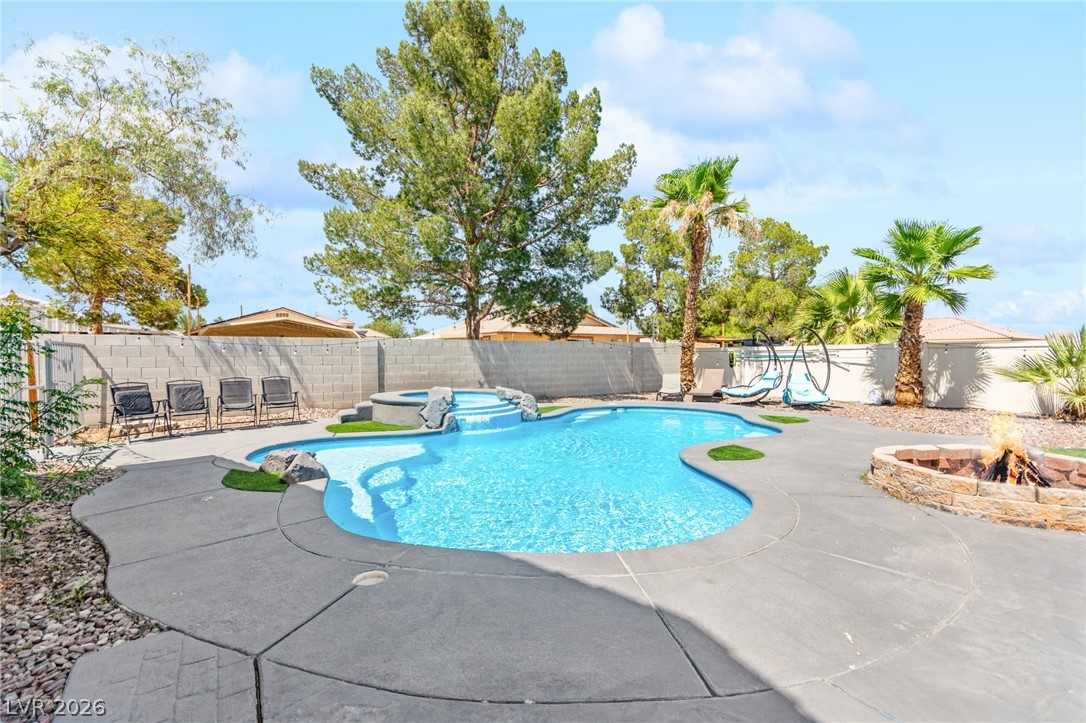 2142 Seattle Shore Street Las Vegas NV 89115