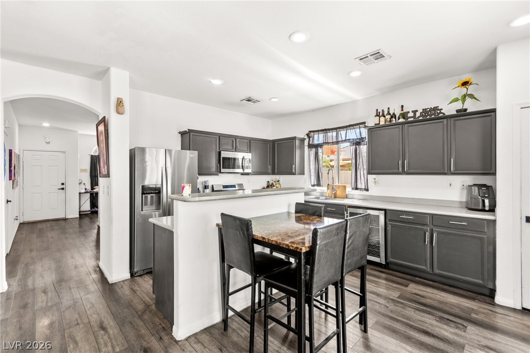 2142 Seattle Shore Street Las Vegas NV 89115