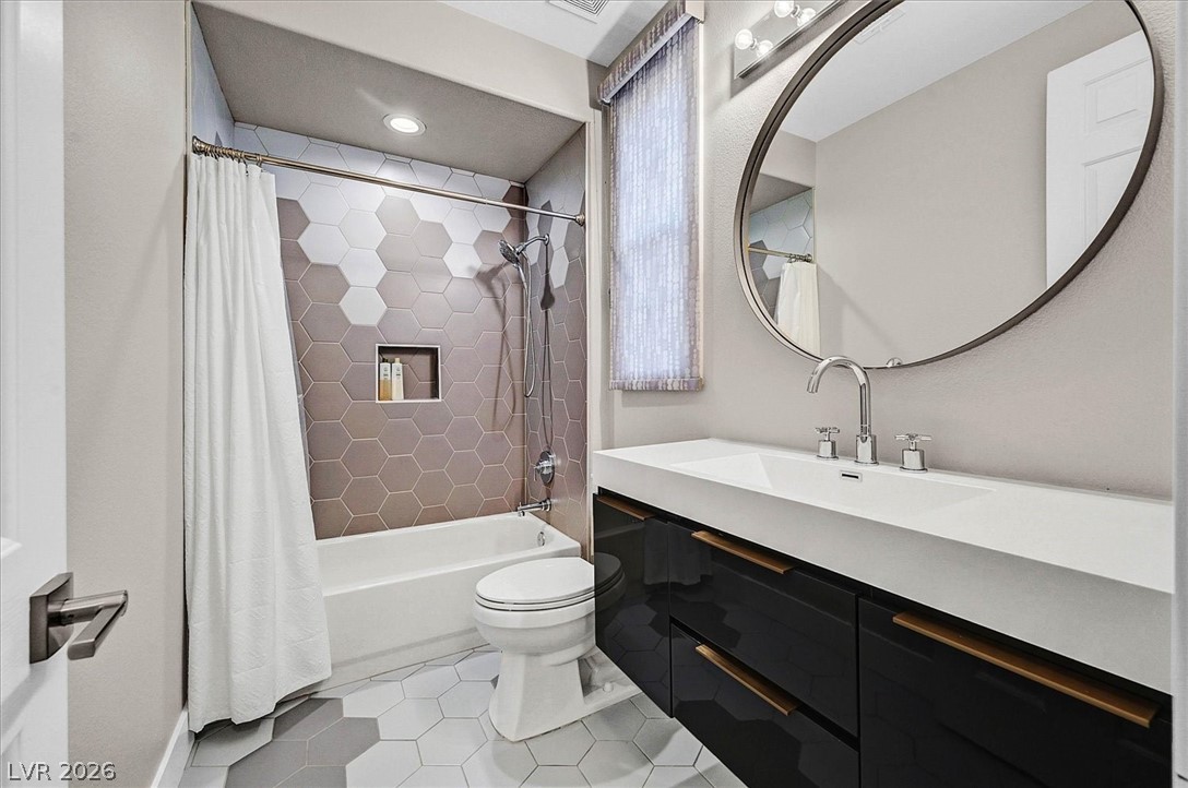 11828 Waterford Castle Court Las Vegas NV 89141
