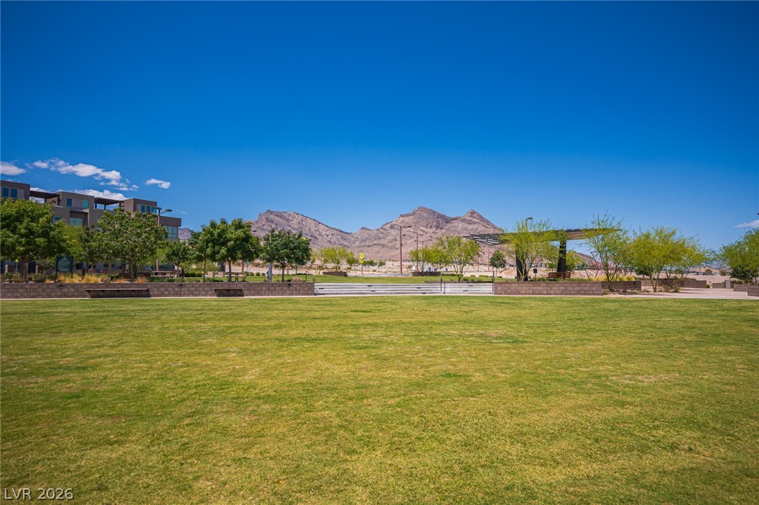 11692 Emerald Lake Avenue Las Vegas NV 89138