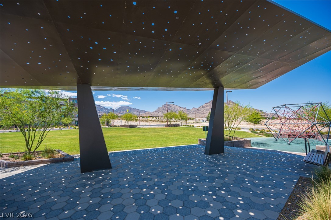 11692 Emerald Lake Avenue Las Vegas NV 89138