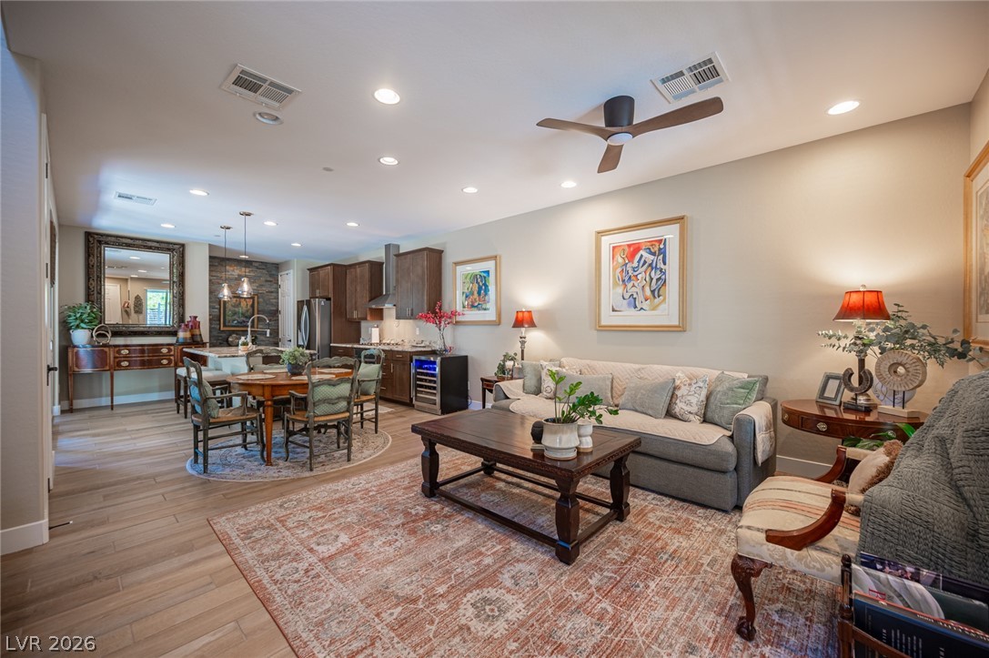 11692 Emerald Lake Avenue Las Vegas NV 89138