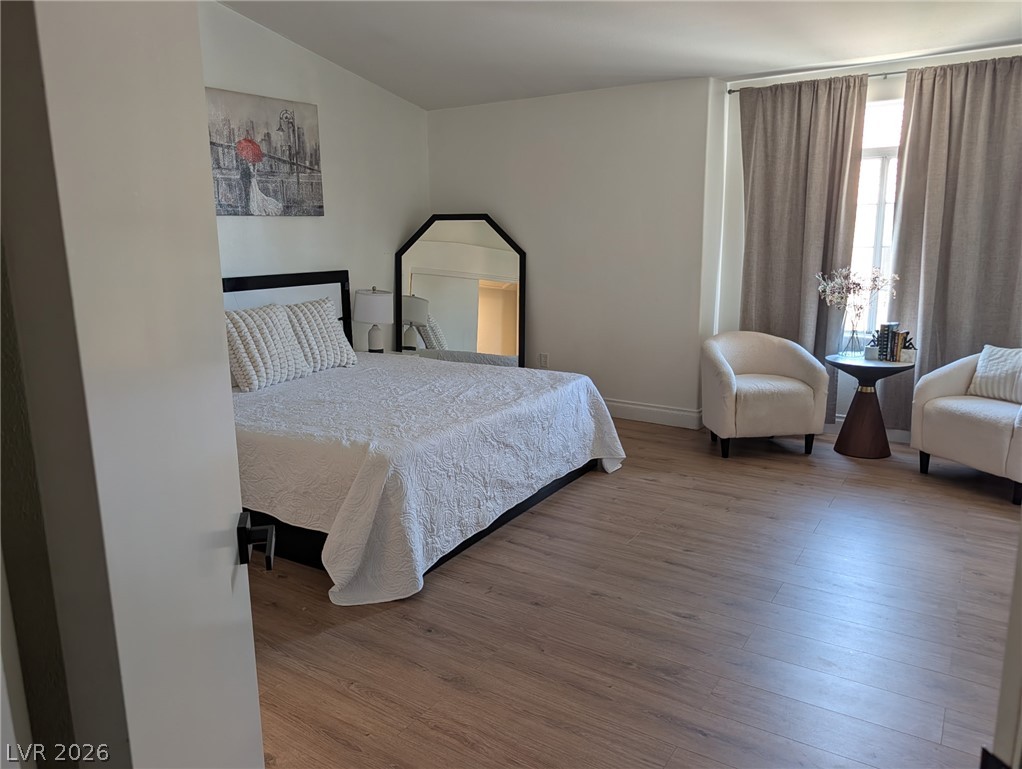 1104 Dusty Creek Street Las Vegas NV 89128