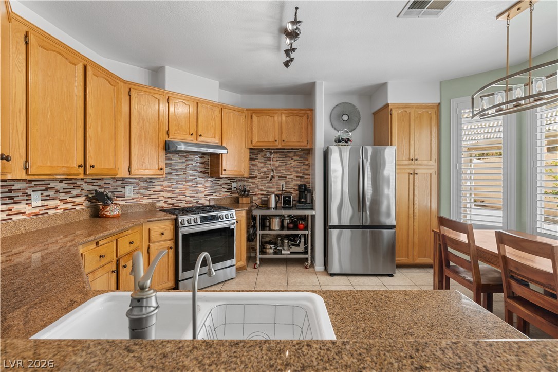 1816 Eagle Bluff Lane Las Vegas NV 89128