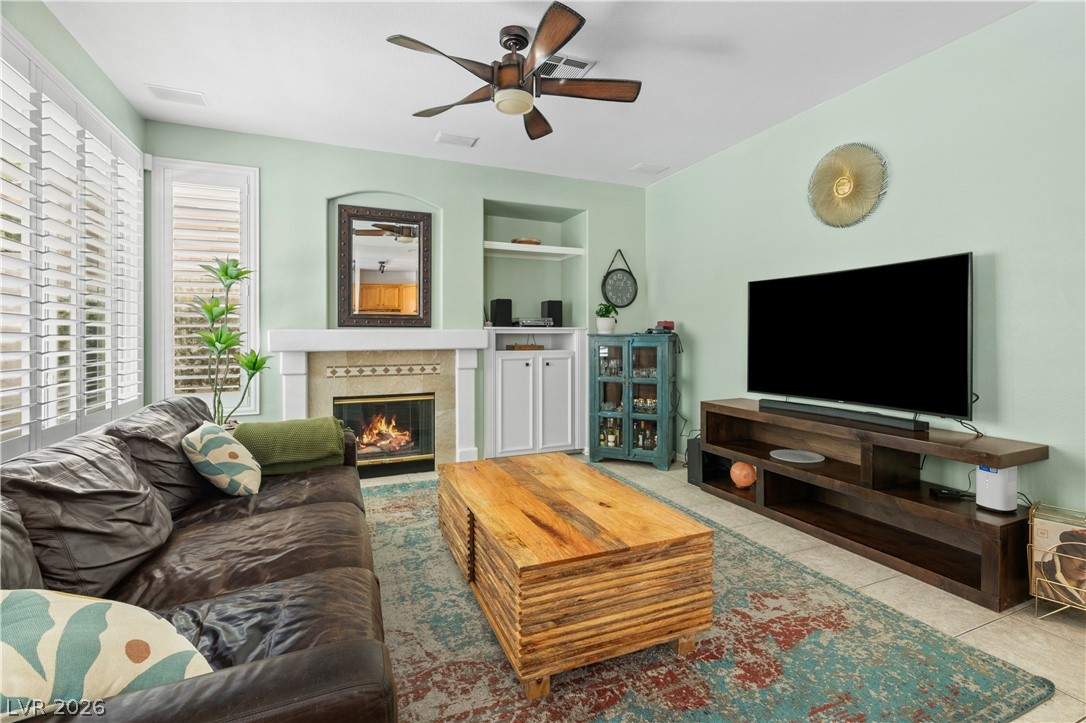 1816 Eagle Bluff Lane Las Vegas NV 89128