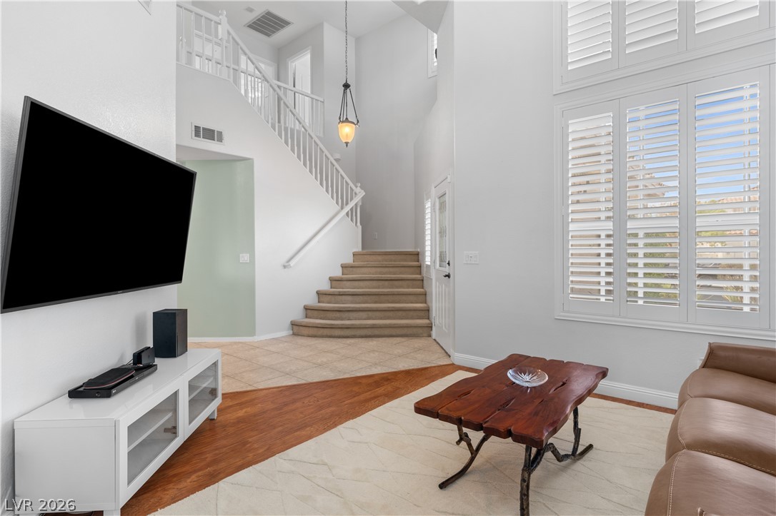 1816 Eagle Bluff Lane Las Vegas NV 89128