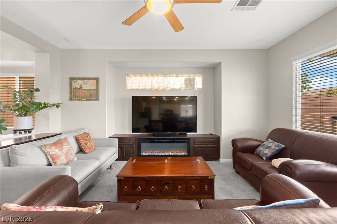 6172 Whitelion Walk Street Las Vegas NV 89148