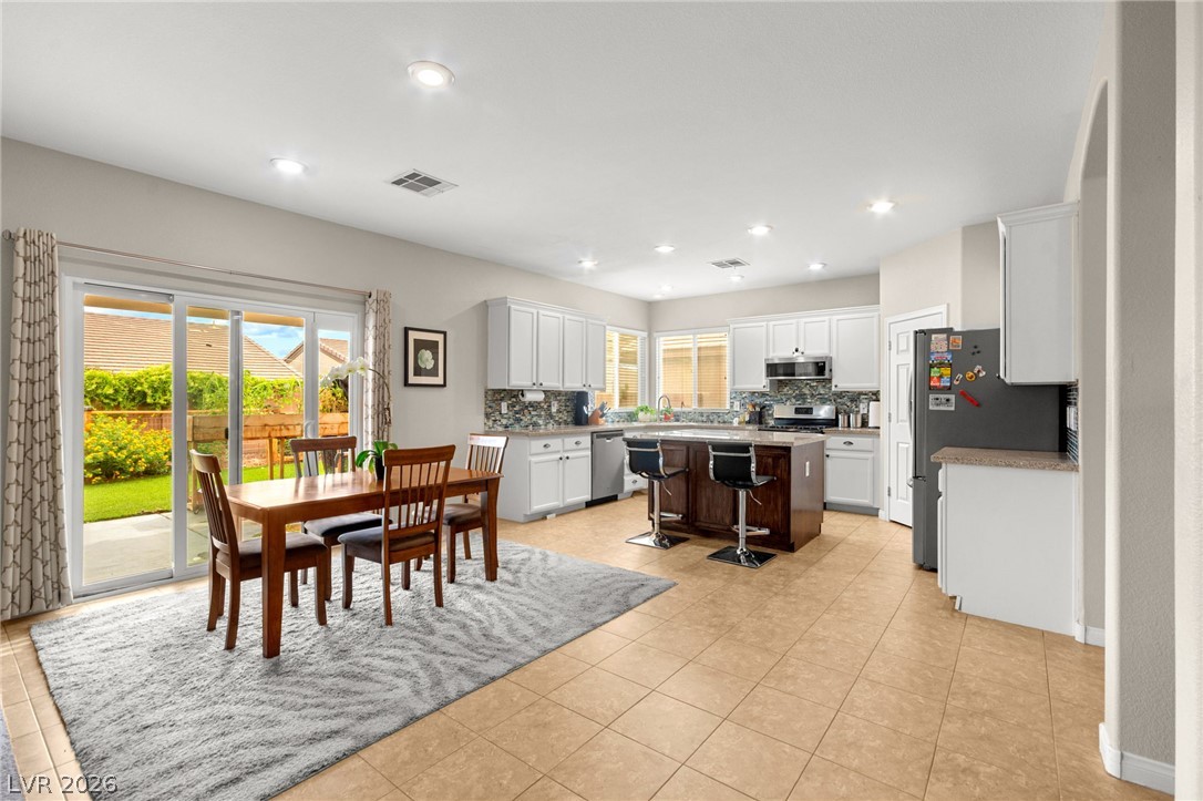 6172 Whitelion Walk Street Las Vegas NV 89148