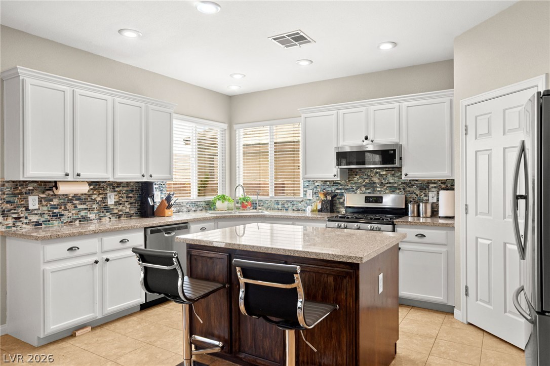 6172 Whitelion Walk Street Las Vegas NV 89148