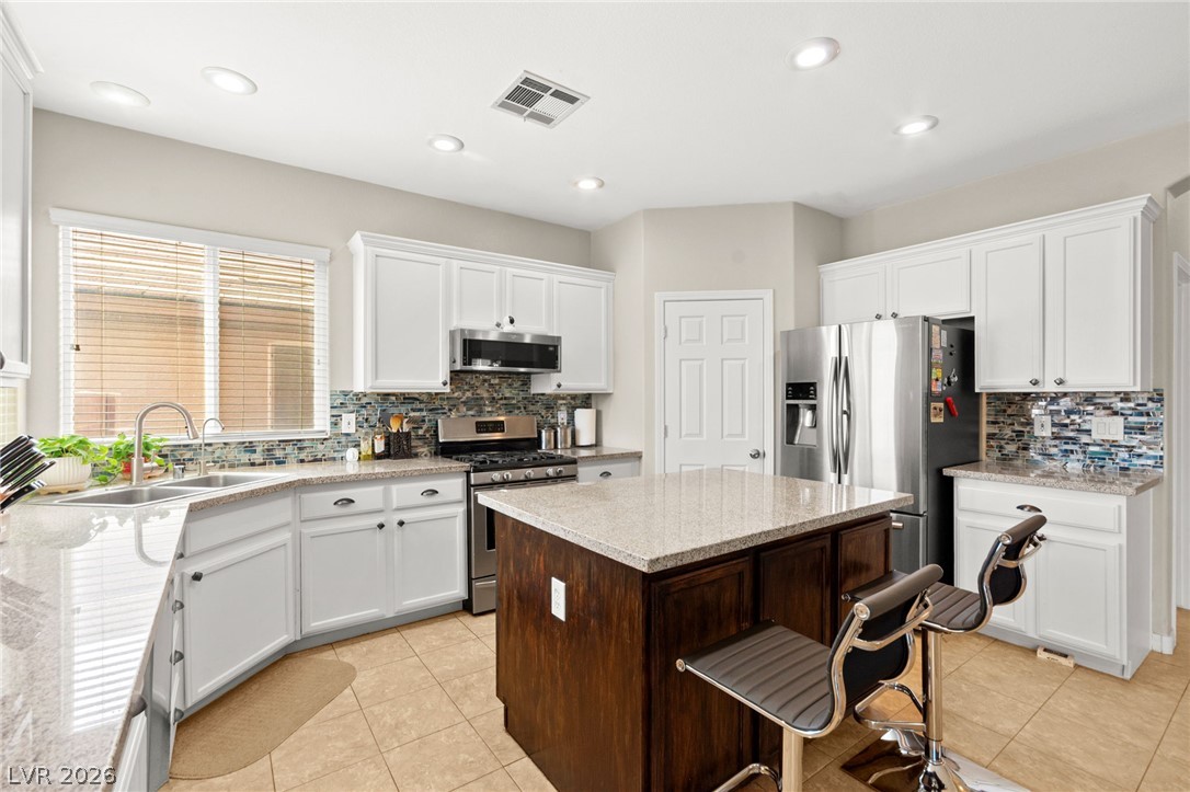 6172 Whitelion Walk Street Las Vegas NV 89148