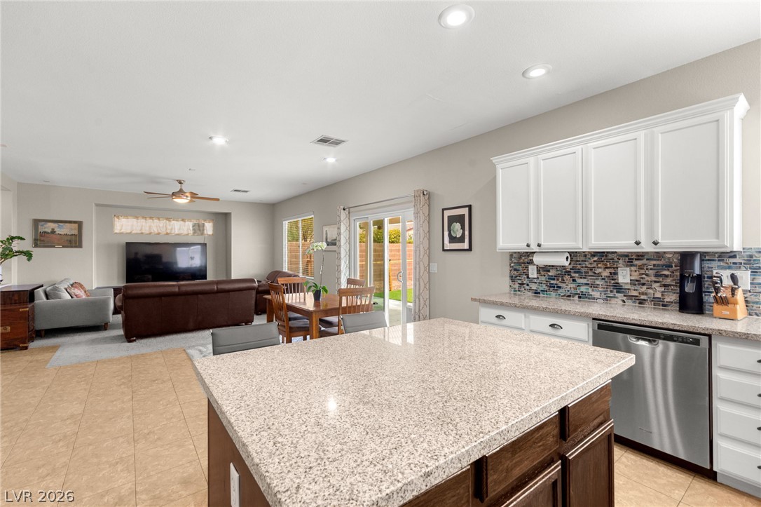 6172 Whitelion Walk Street Las Vegas NV 89148