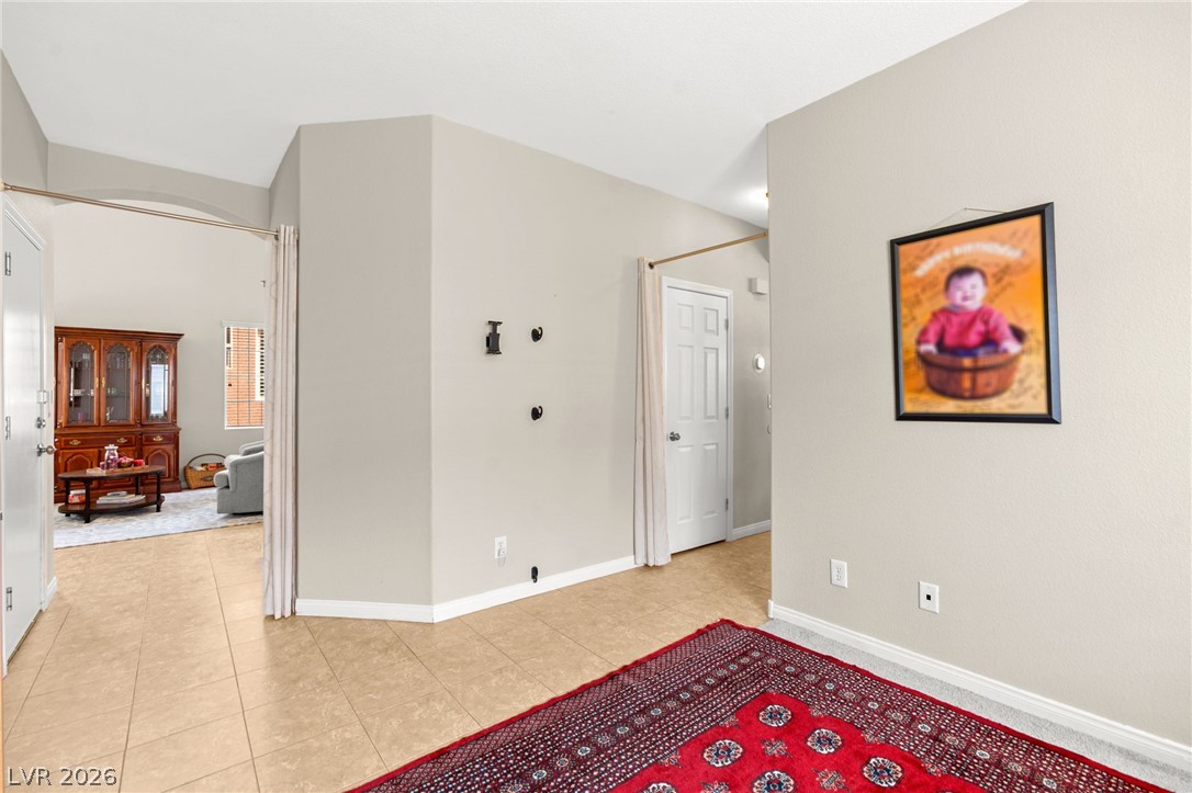 6172 Whitelion Walk Street Las Vegas NV 89148