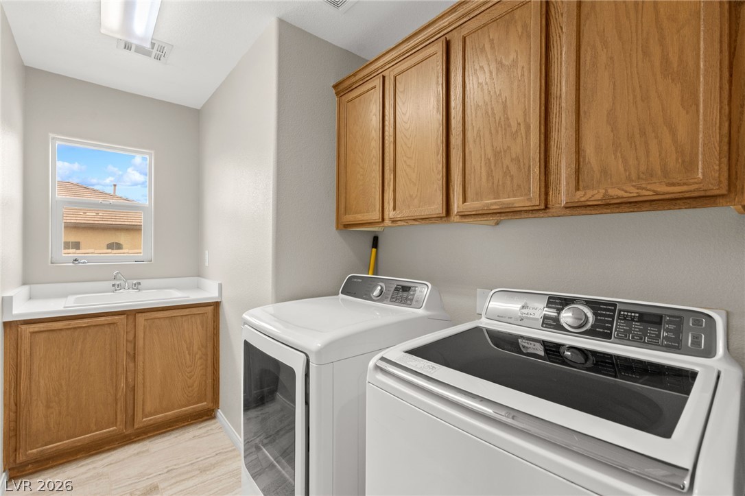 6172 Whitelion Walk Street Las Vegas NV 89148