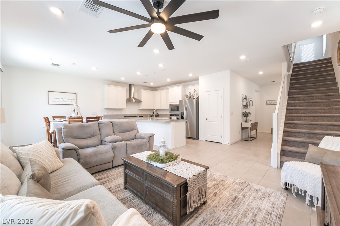 8076 Adelaide Hills Street Las Vegas NV 89113