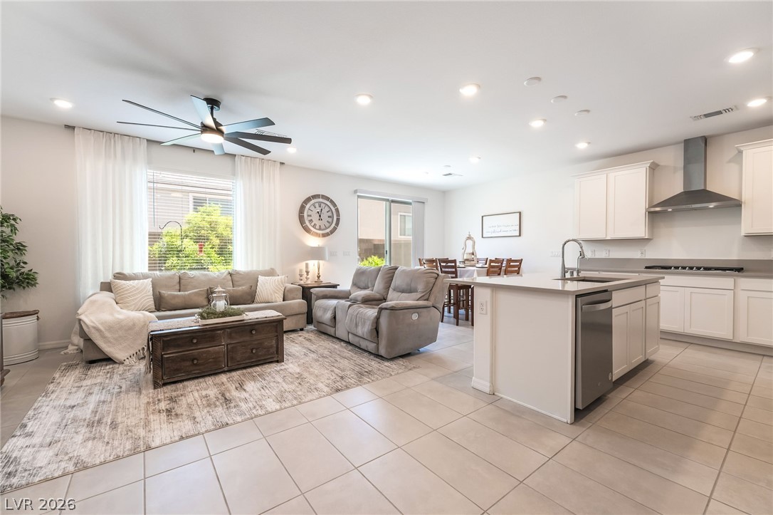 8076 Adelaide Hills Street Las Vegas NV 89113