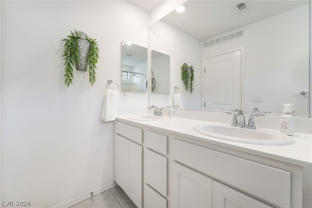 8076 Adelaide Hills Street Las Vegas NV 89113
