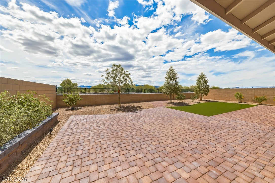 445 Winter Dove Avenue Henderson NV 89011