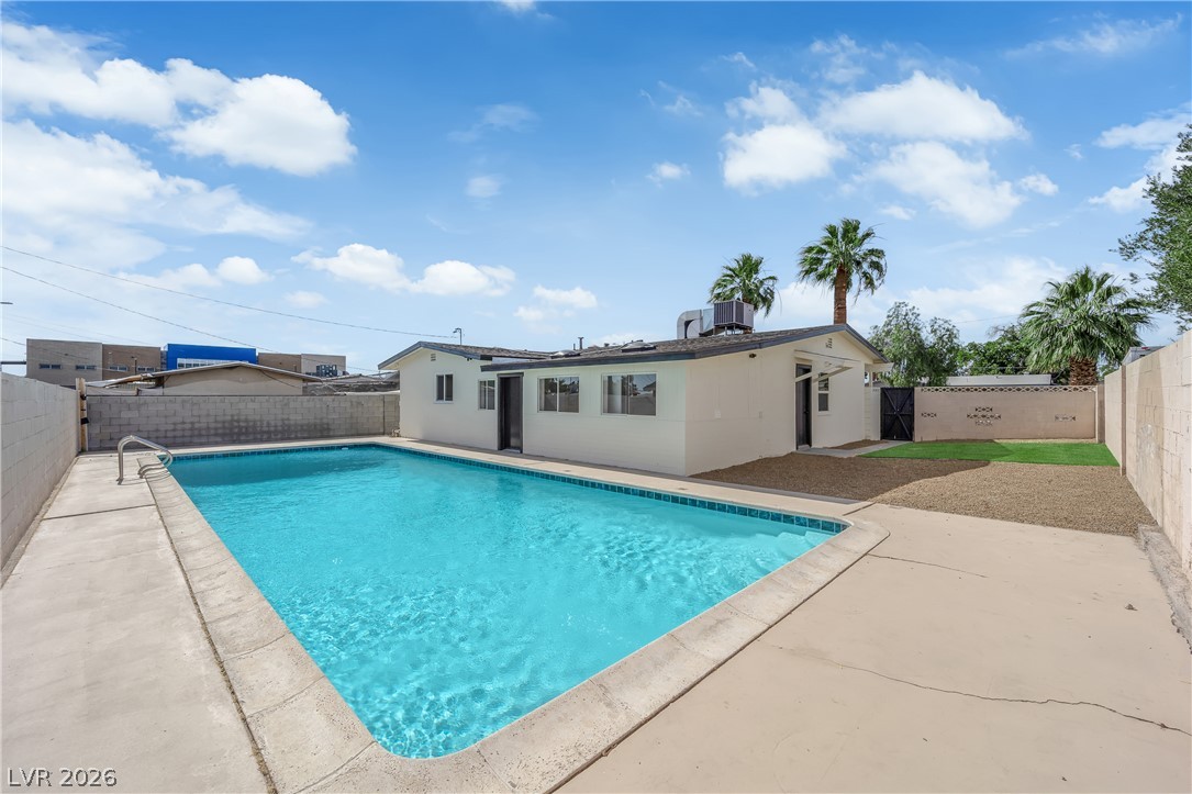 4112 Las Lomas Avenue Las Vegas NV 89102