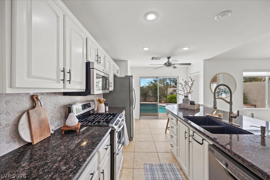 1524 Cross Country Street Las Vegas NV 89144
