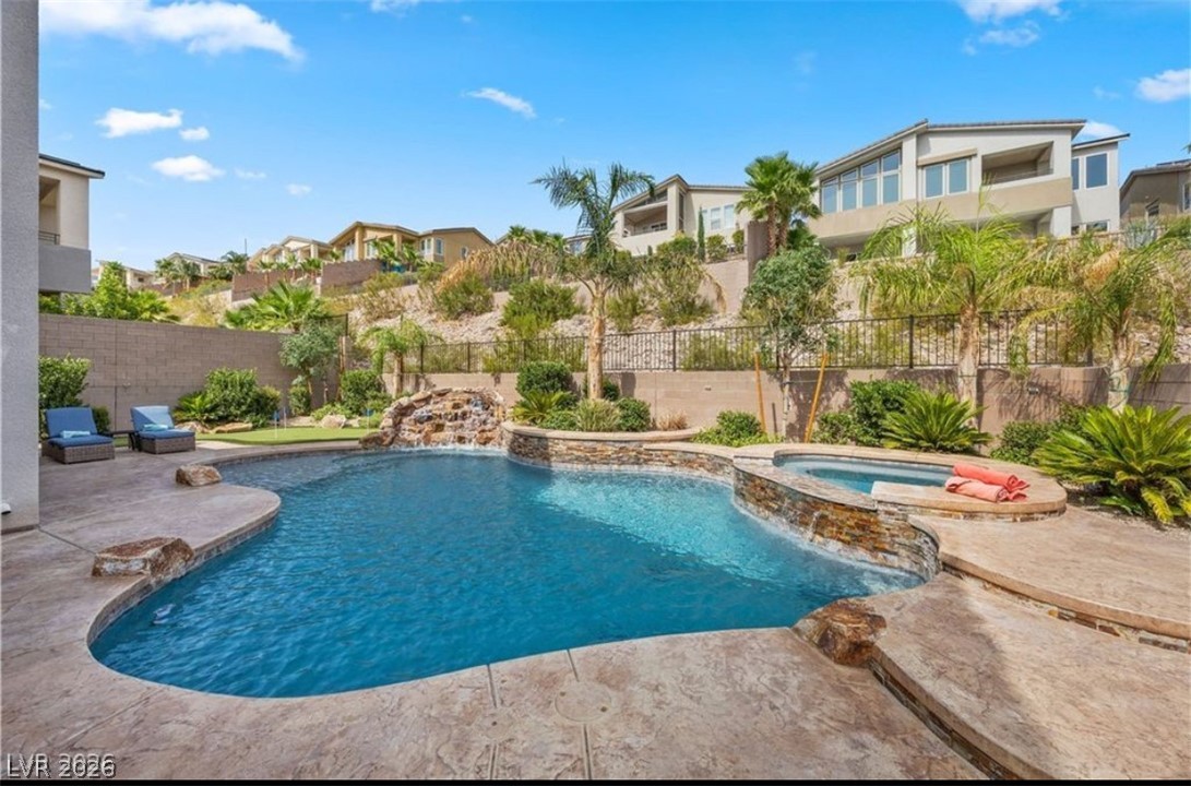 28 Vista Outlook Street Henderson NV 89011
