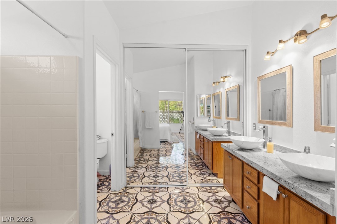 924 Ashurst Court Henderson NV 89011