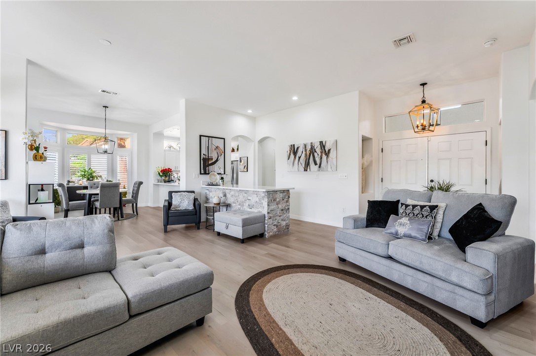 10001 Cresent Creek Drive Las Vegas NV 89134
