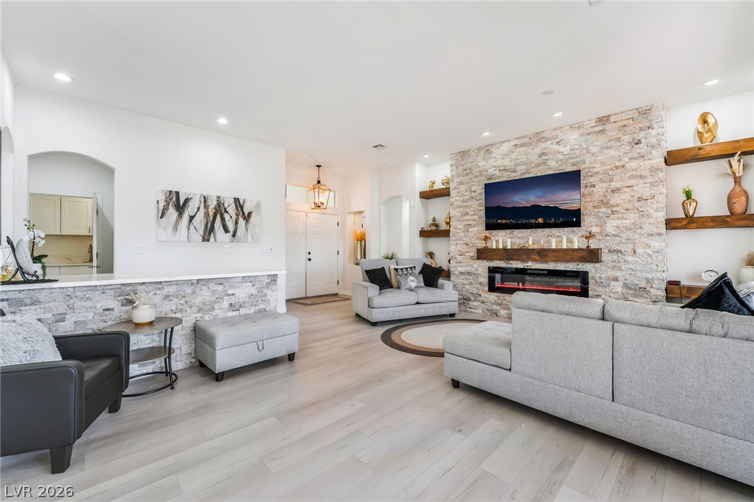 10001 Cresent Creek Drive Las Vegas NV 89134