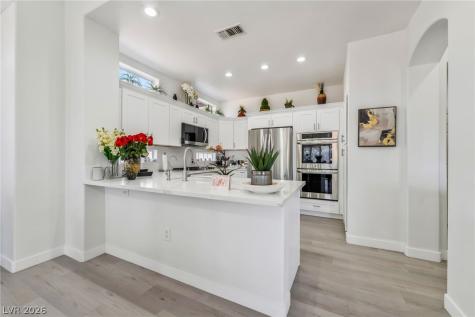 10001 Cresent Creek Drive Las Vegas NV 89134
