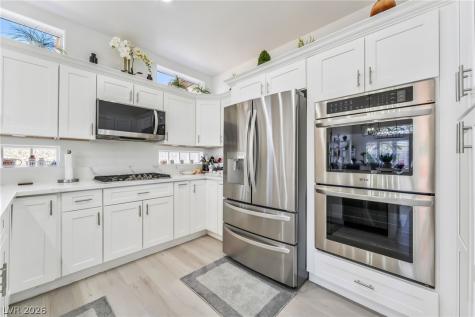 10001 Cresent Creek Drive Las Vegas NV 89134