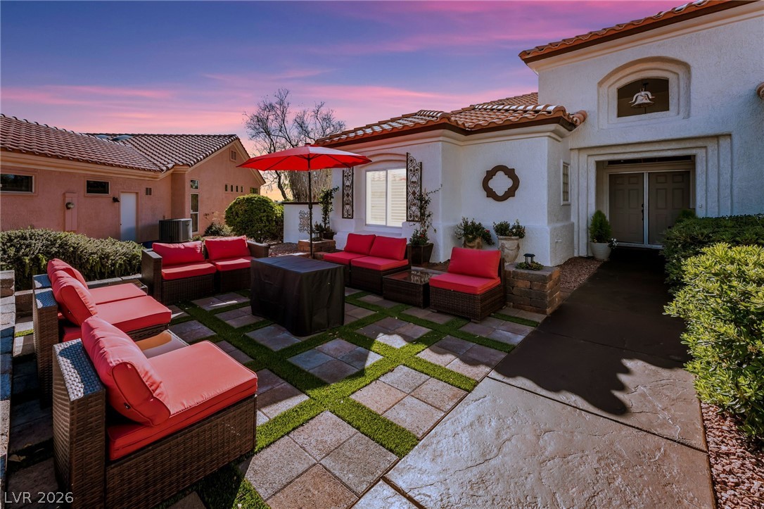 10001 Cresent Creek Drive Las Vegas NV 89134