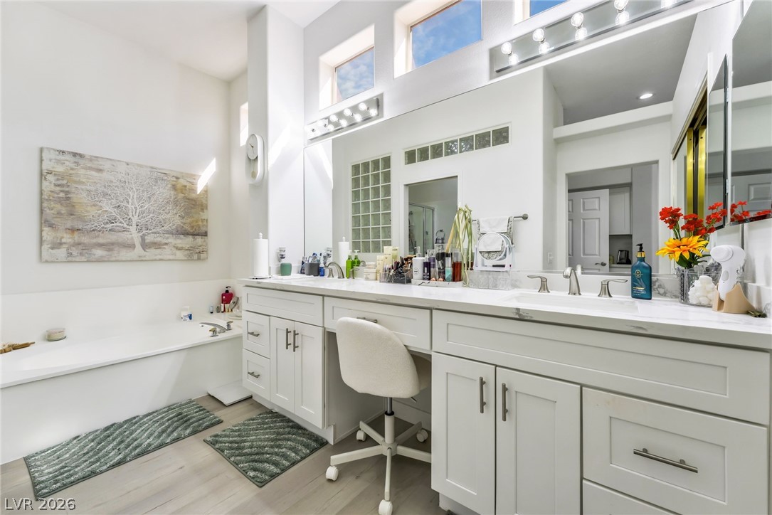 10001 Cresent Creek Drive Las Vegas NV 89134