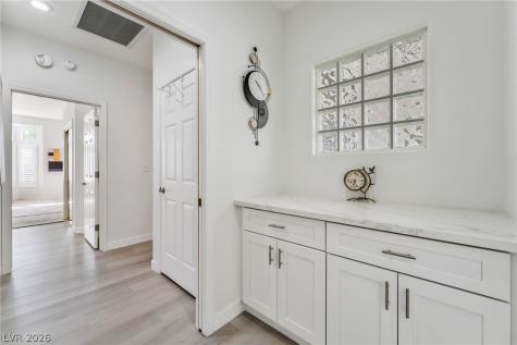 10001 Cresent Creek Drive Las Vegas NV 89134