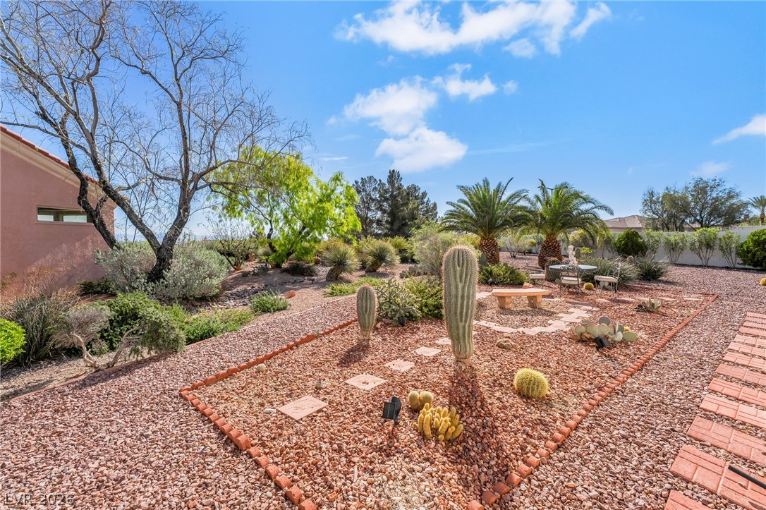 10001 Cresent Creek Drive Las Vegas NV 89134