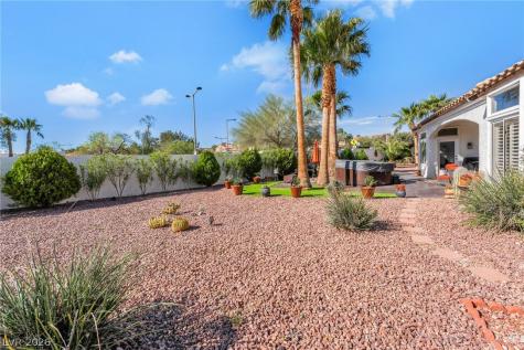 10001 Cresent Creek Drive Las Vegas NV 89134