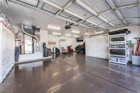 10001 Cresent Creek Drive Las Vegas NV 89134