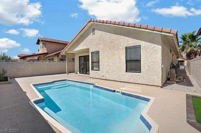 2521 Charteroak Street Las Vegas NV 89108