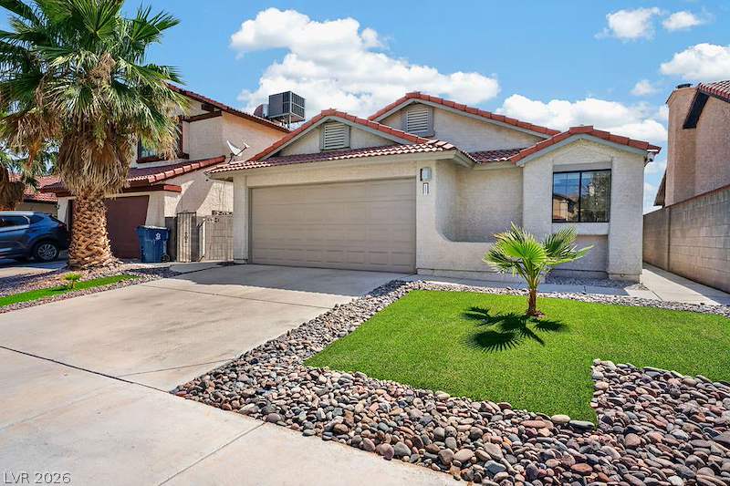 2521 Charteroak Street Las Vegas NV 89108