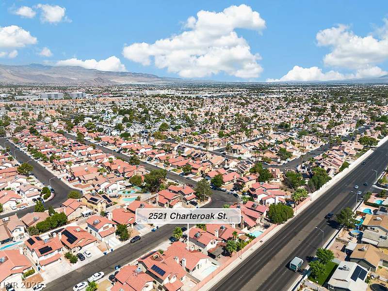 2521 Charteroak Street Las Vegas NV 89108