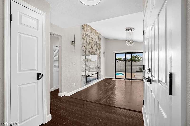 2521 Charteroak Street Las Vegas NV 89108