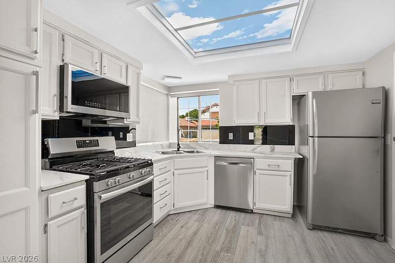 2521 Charteroak Street Las Vegas NV 89108