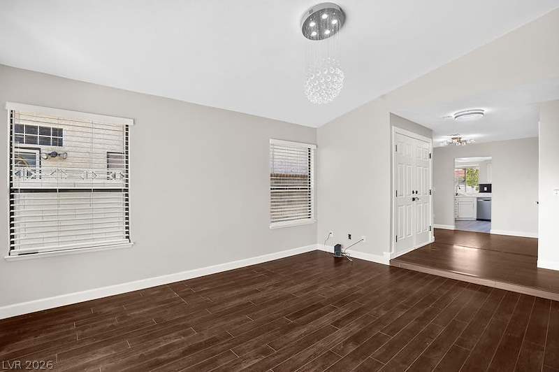 2521 Charteroak Street Las Vegas NV 89108