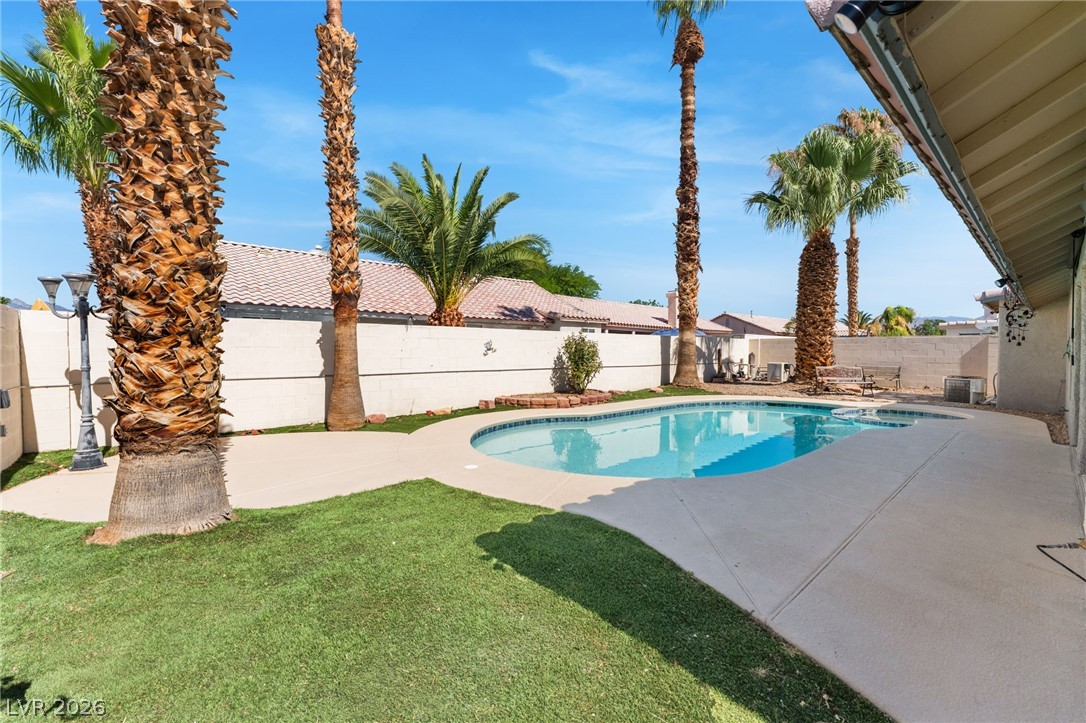 4921 Country Breeze Ct Court North Las Vegas NV 89031