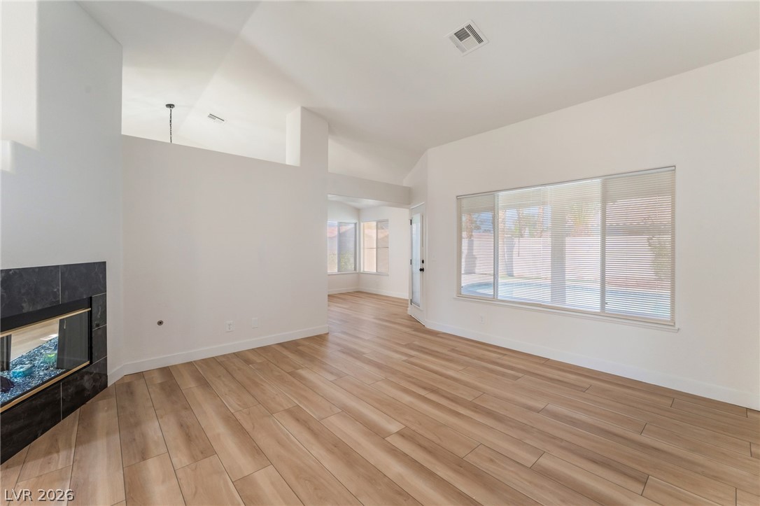 4921 Country Breeze Ct Court North Las Vegas NV 89031