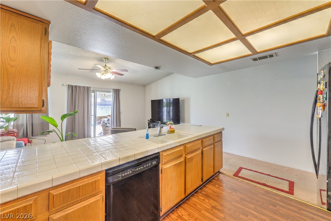 5272 Dickens Drive Las Vegas NV 89119