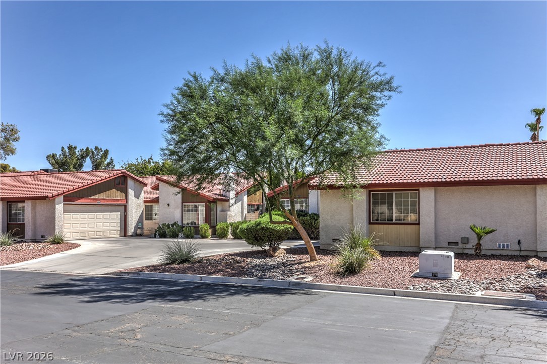 5272 Dickens Drive Las Vegas NV 89119